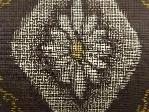 アンティーク　菊菱模様織り出し本場泥大島紬着物